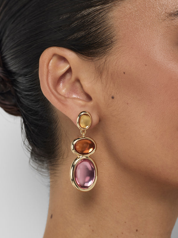 SHEIKE Alana Earrings Gold 1008834 Model Image