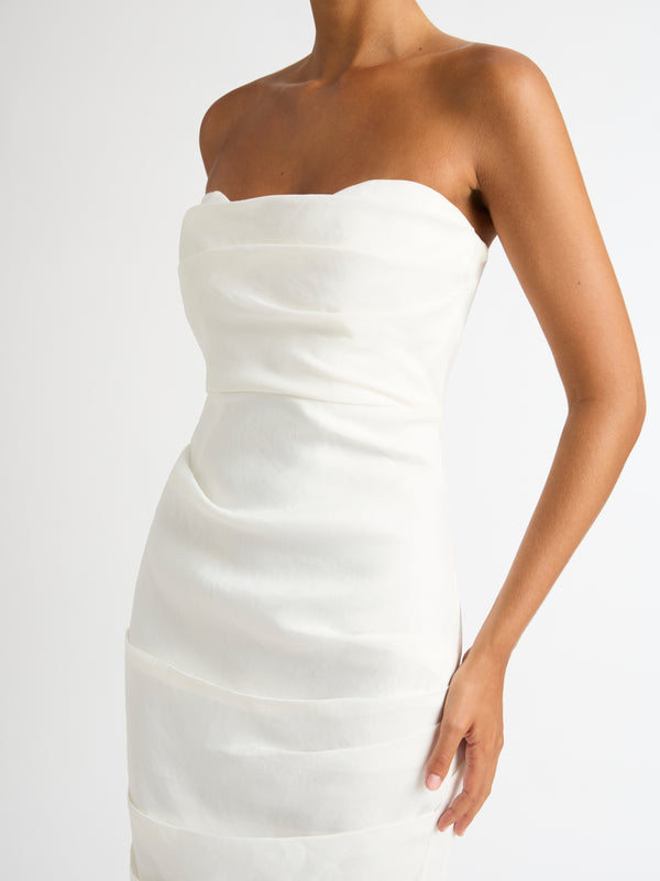 ISOLA MIDI DRESS IN PORCELAIN CLOSE UP WITHOUT SLEEVES 