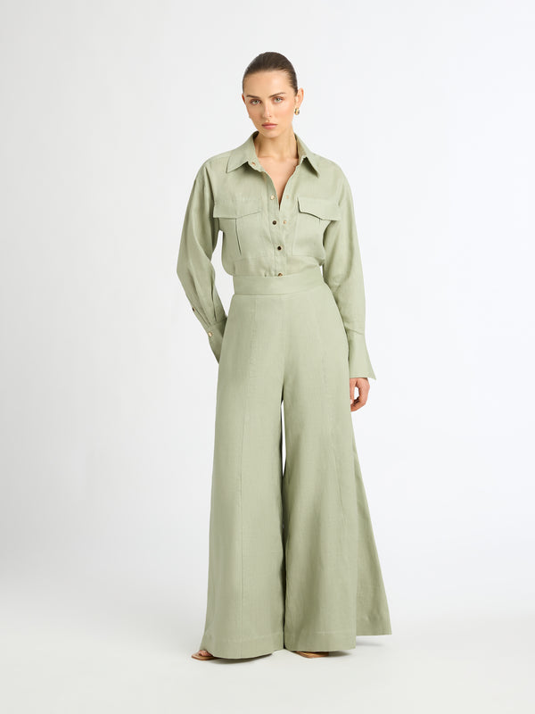 COASTAL LINEN PANT IN SAGE FRONT IMAGE STYLED