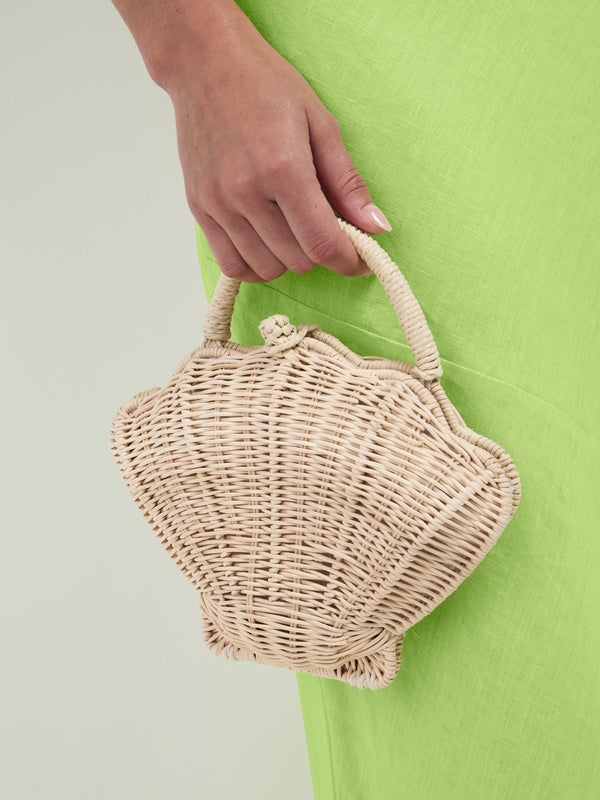 SHEIKE 1007343 Seashore Bag Neutral Model Image