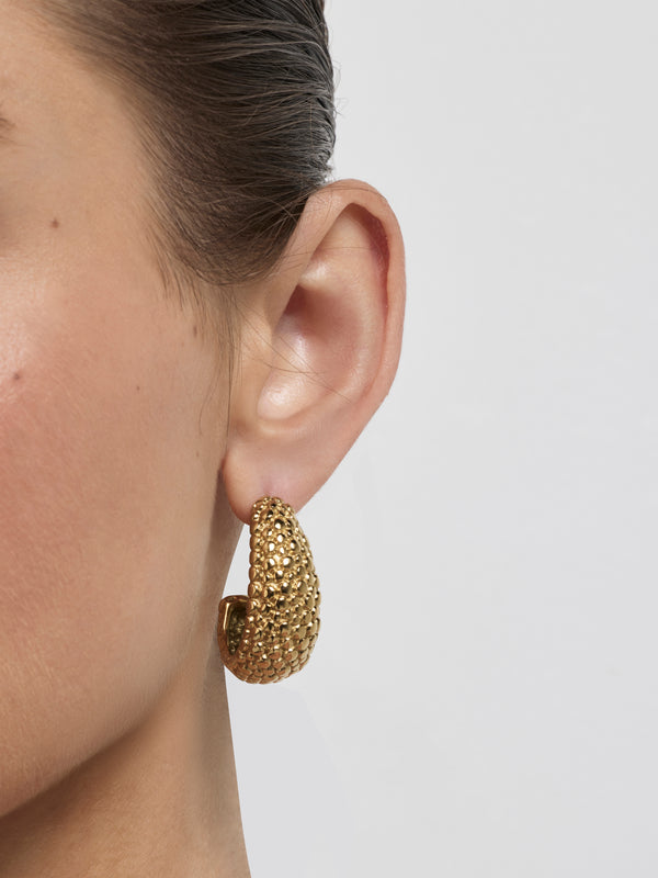 SHEIKE Francesca Earrings Gold 1007582 Model Image