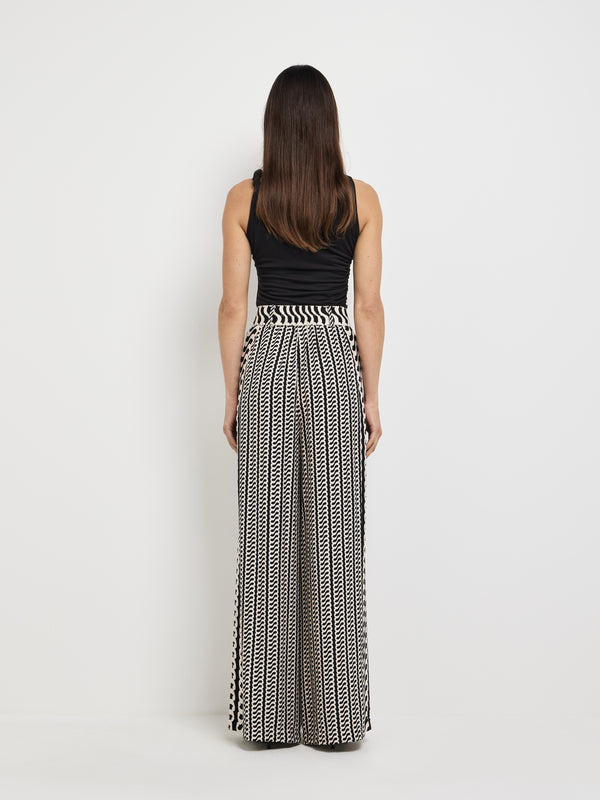 SHEIKE Essie Pant Geo Print 1007885 Back Image