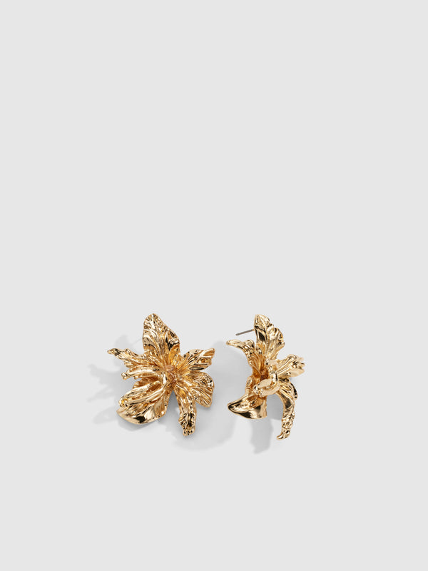 SHEIKE Poppy Earrings Gold 1008037 Detail Ghost Image