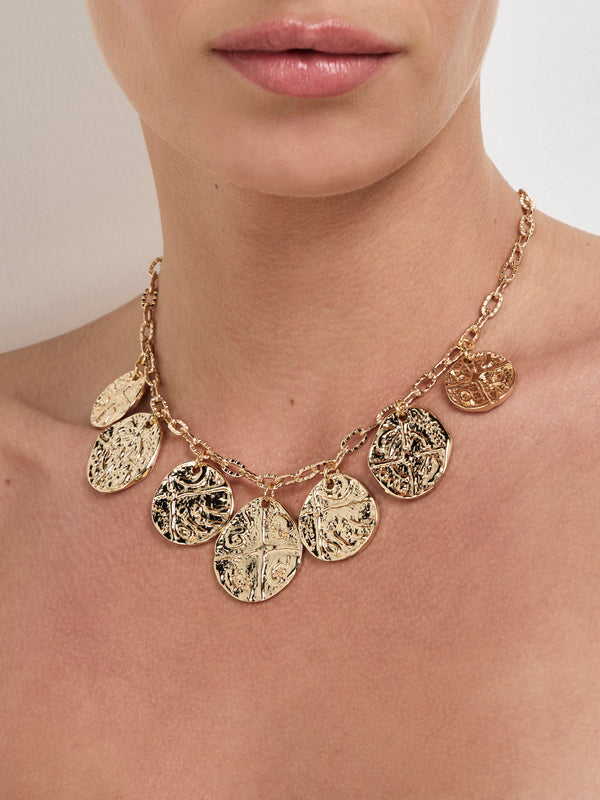 SHEIKE Tamika Necklace Gold 1008173 Model Image