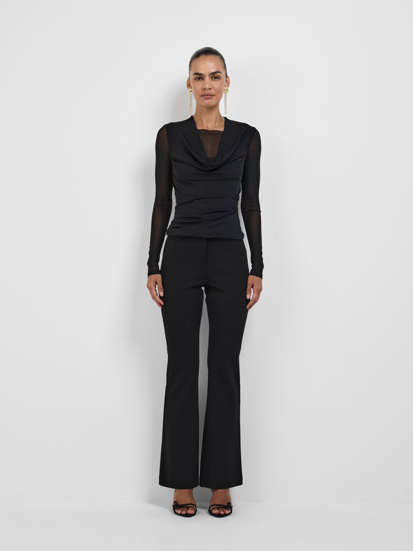 RANA SLEEVE TOP, front view