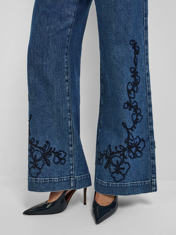 AURORA PANT, close-up detail