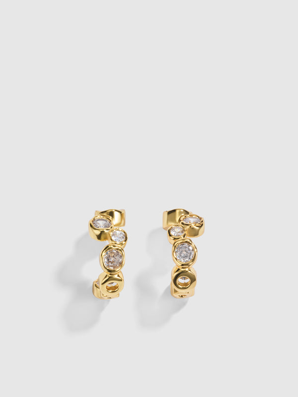 NIA EARRING, flat lay