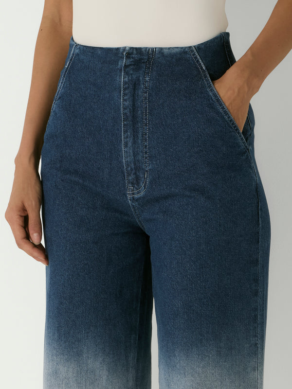 AMBRA JEAN, close-up detail