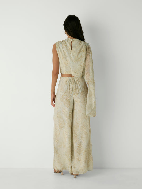 SYLVIE PANT, back view