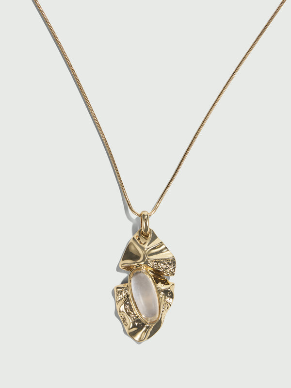 ASTON NECKLACE, close-up detail