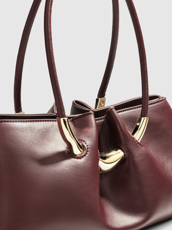 ELIOT BAG, close-up detail