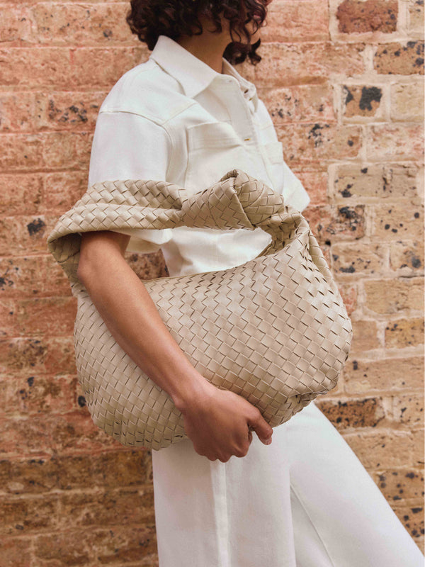 SHEIKE Luna Bag Ecru 1008007 Campaign Image