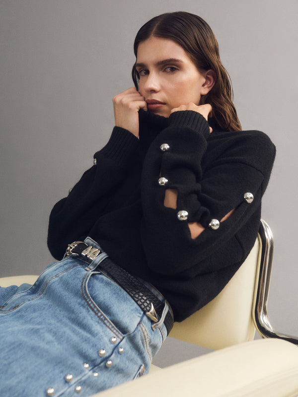 SHEIKE Eva Knit Jumper Black 1008530 Campaign Image