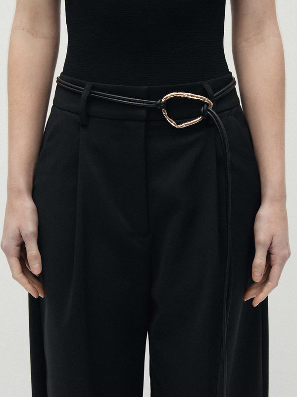 SHEIKE Cleo Belt Black 1008134 Model Image