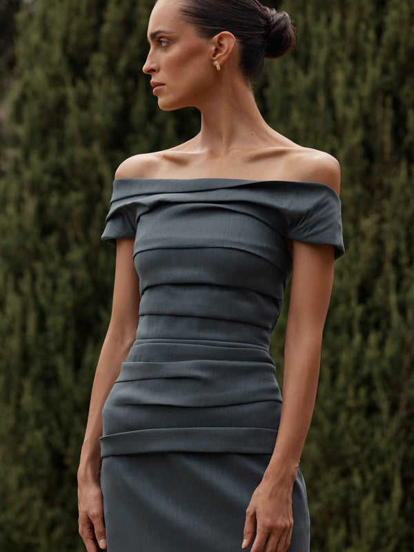 SHEIKE Elissa Gown Steel 1006525 Campaign Image