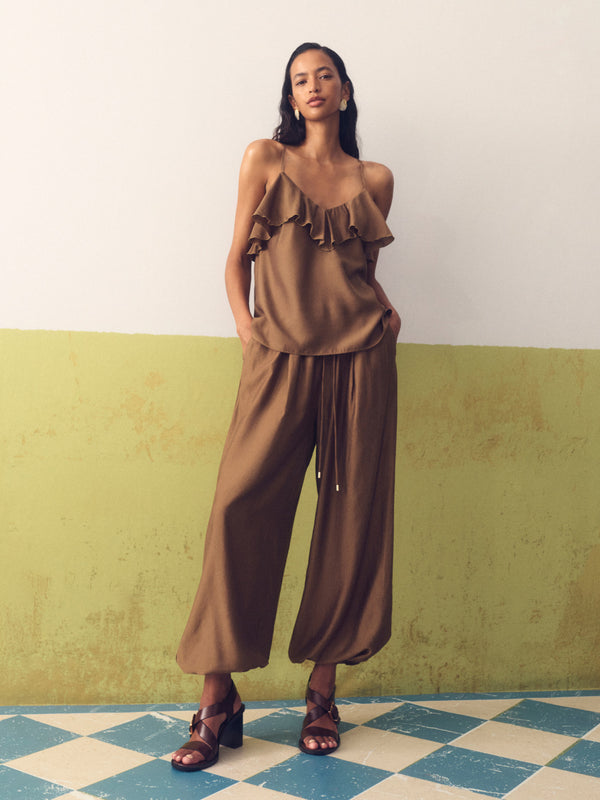 SHEIKE Danika Pant Cocoa 1008354 Campaign Image