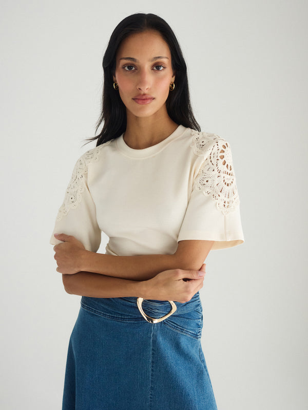 AMELIA T-SHIRT