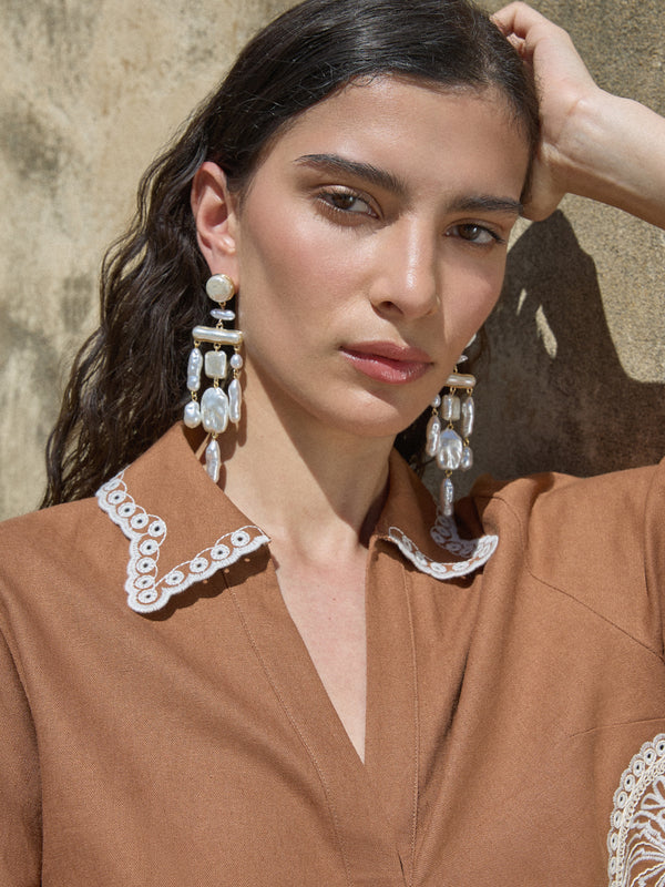 SHEIKE Anya Earrings Gold Pearl 1008416 Campaign Image