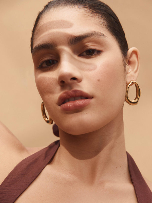 SHEIKE Celine Earrings Gold 1007931 Campaign Image