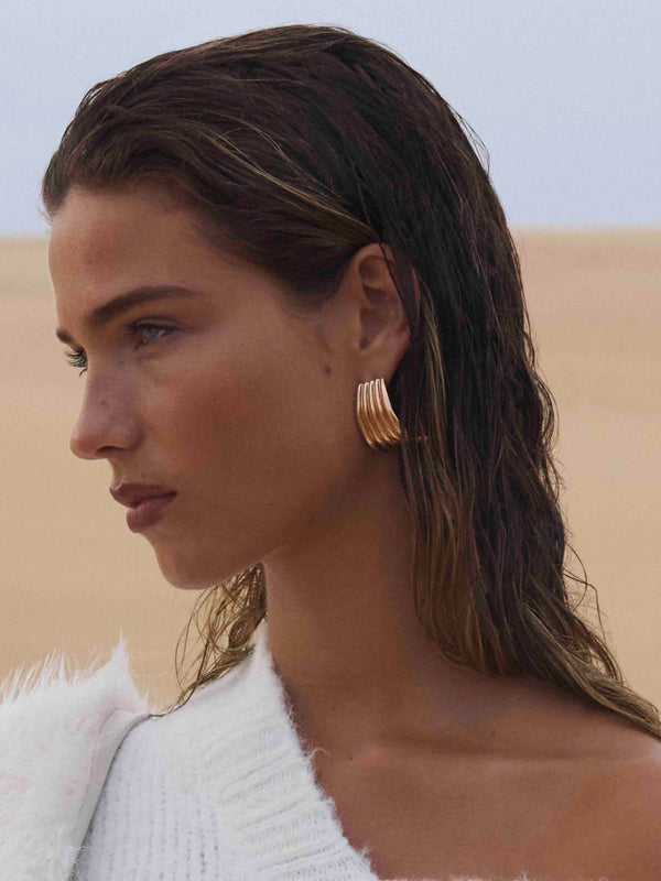 SHEIKE Daria Earrings Gold 1007780 Canpaign Image