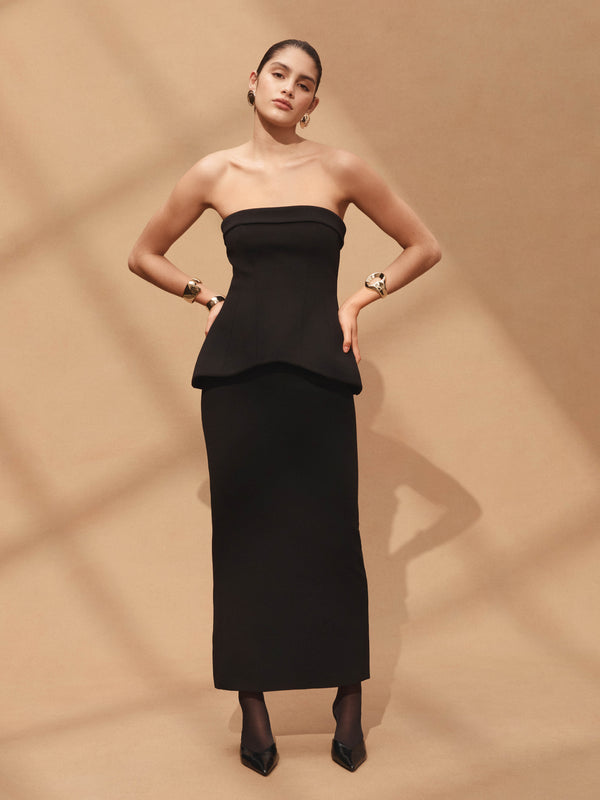 SHEIKE Estella Gown Black 1007810 Campaign Image