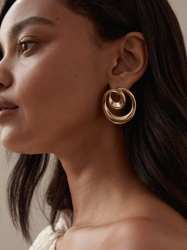 SHEIKE Estelle Earrings Gold 1007914 Campaign Image