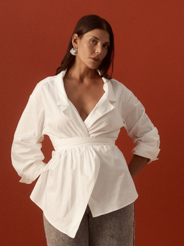 Size12 SHEIKE Mae Shirt White 1007668 Campaign Image