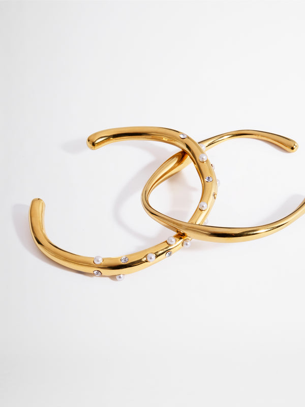 SHEIKE Audrey Bangle Stack Gold 1006177 Ghost Detail Image