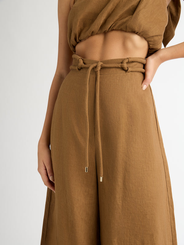 MIA LINEN WIDE LEG PANT IN CAMEL CLOSE UP