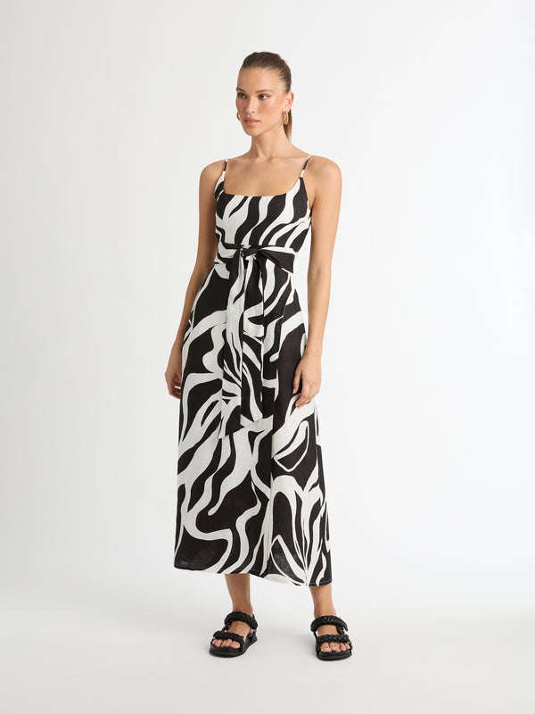 INTUITION MAXI DRESS WITH BELT TIED AT FRONT 
