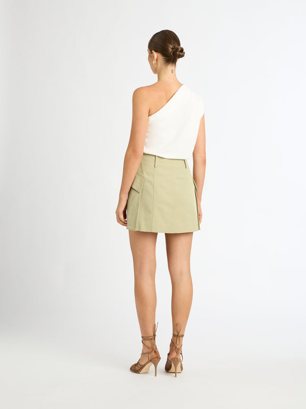 MILO LONGLINE TOP IN WHITE BACK IMAGE STYLED