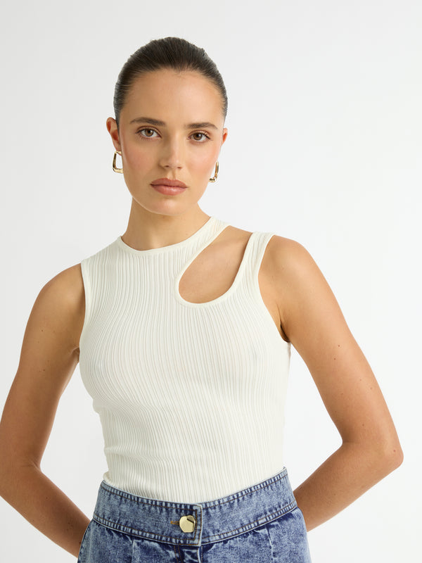 CAMILLE TOP IN CREAM DETAILED IMAGE
