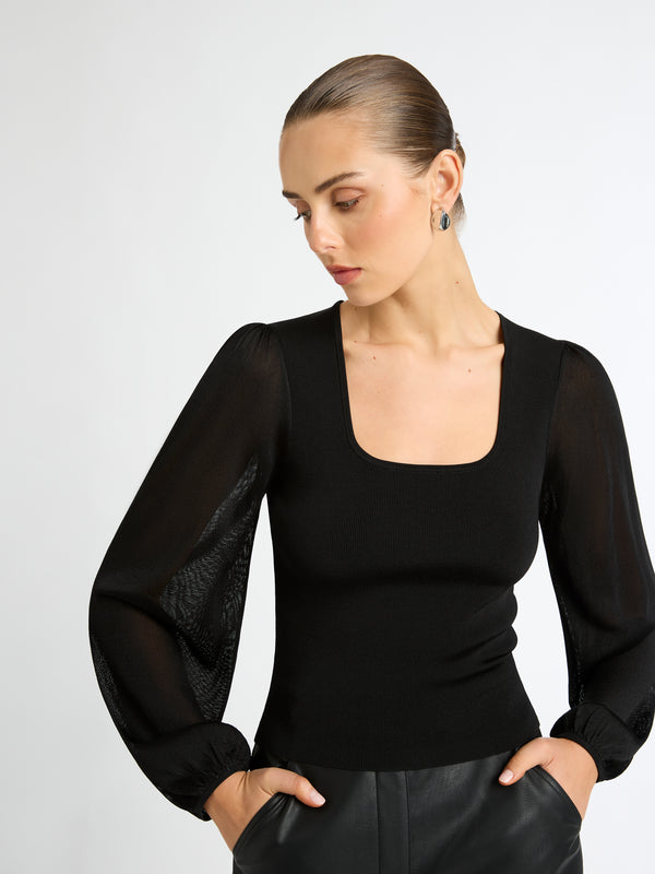 Verdusa Women's Scoop Neck Long Sleeve Crop Tee Top Black XS at   Women's Clothing store