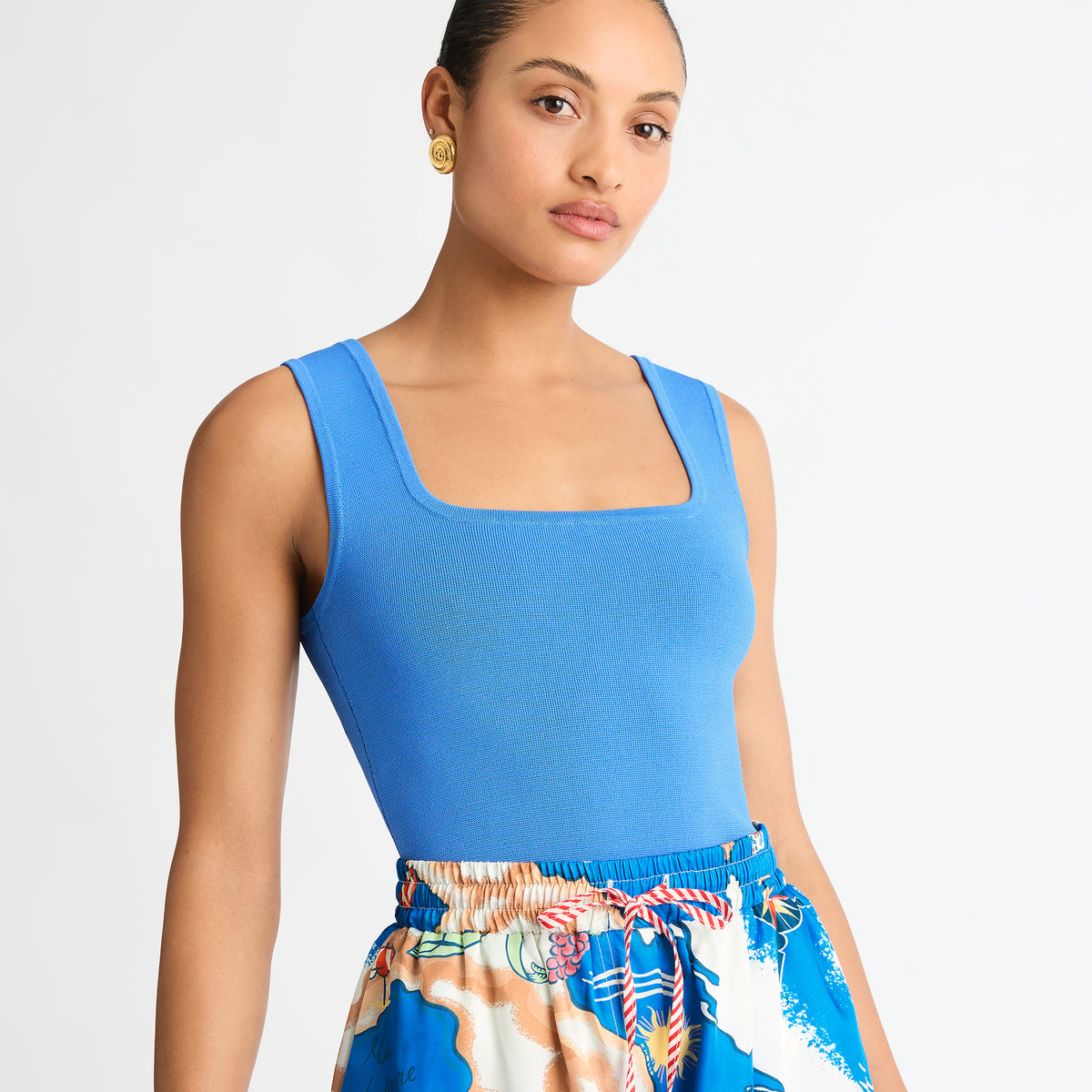 Kaelie Sleeveless Knit Top In Blue