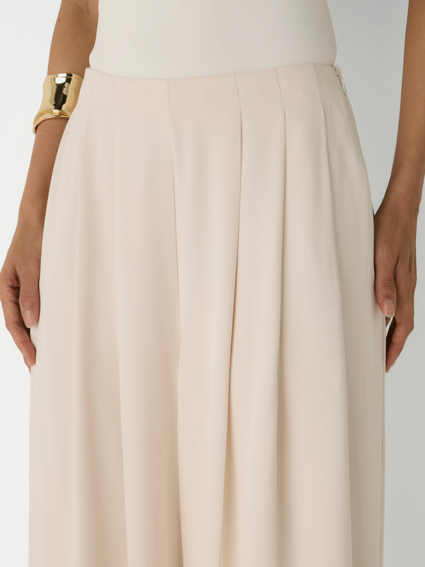 ADELE PANT, close-up detail