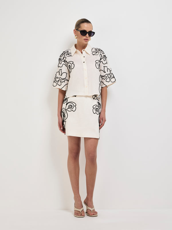 SHEIKE Outline Floral Shirt Floral 1008096 Front Image Styled