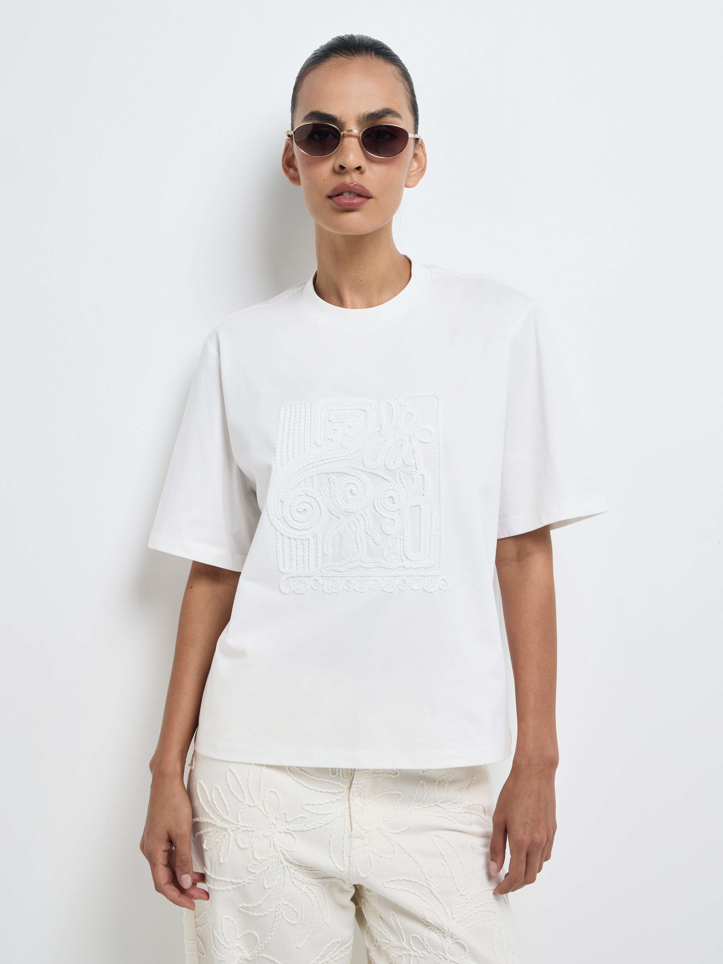 Aphrodite T-Shirt White | Embroidery T-Shirt | SHEIKE