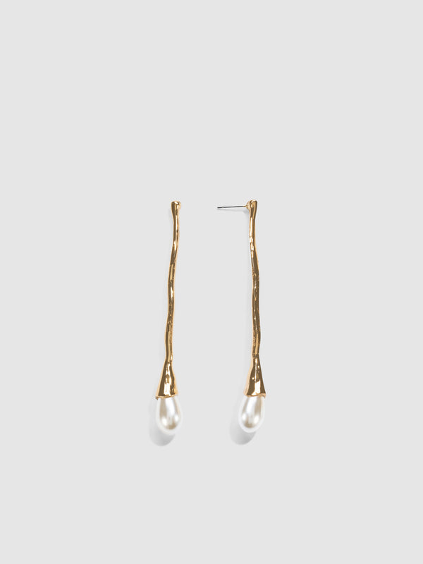 SHEIKE Scarlett Earrings Gold 1008420 Detail Ghost Image