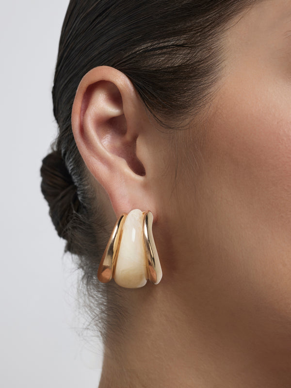 SHEIKE Lottie Earrings Ivory 1008427 Model Image