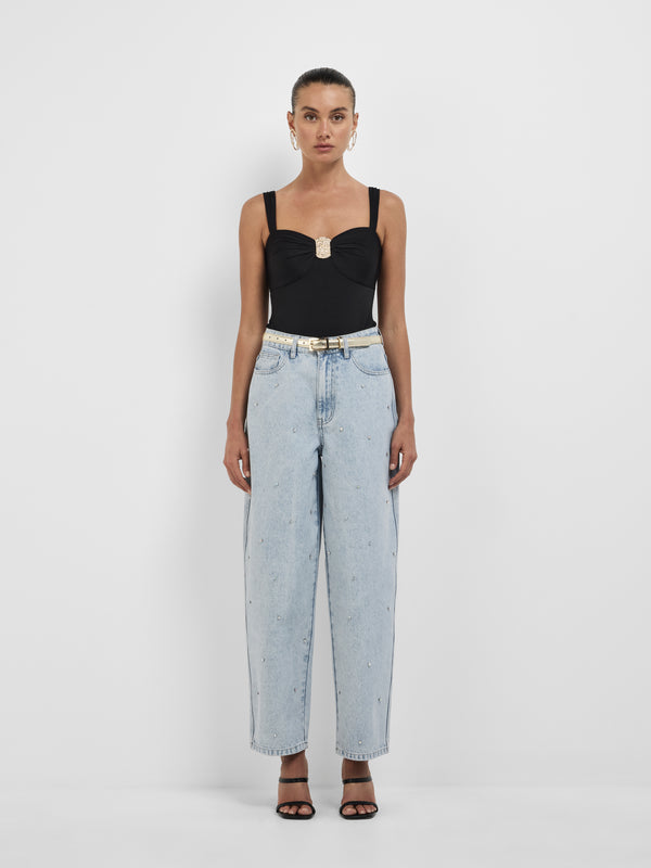 SHEIKE Georgie Belt Gold 1008611 Front Model Image