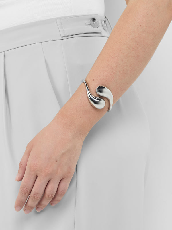 SHEIKE Esme Bangle Silver 1008659 Model Image