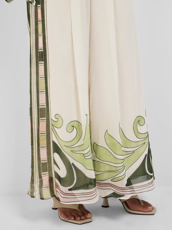 SERENA PANT, close-up detail