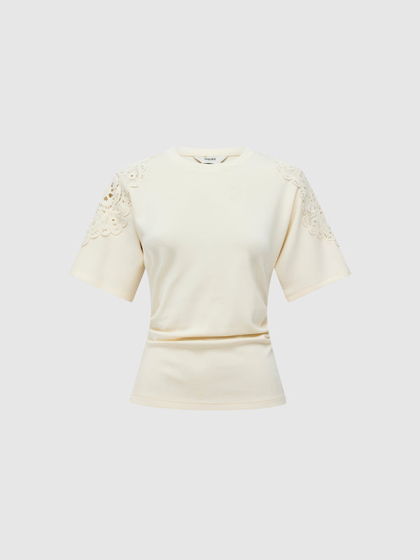 AMELIA T-SHIRT, flat lay