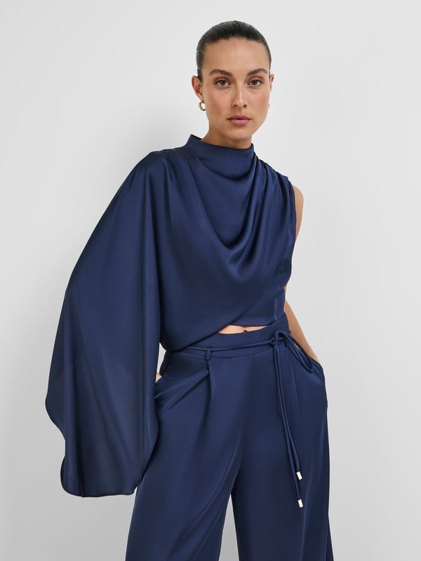 SIHAM TOP, close-up detail on size 8 model