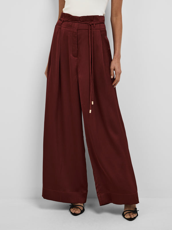GRACIE PANT, close-up detail on size 8 model