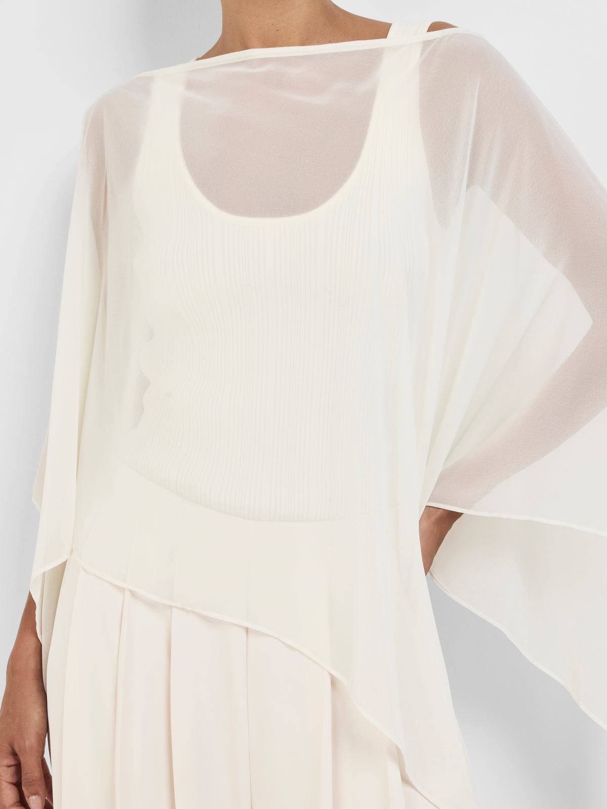 Cape Ivory | Sheer Cape | SHEIKE