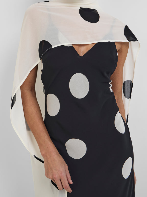 NIA GOWN, close-up detail