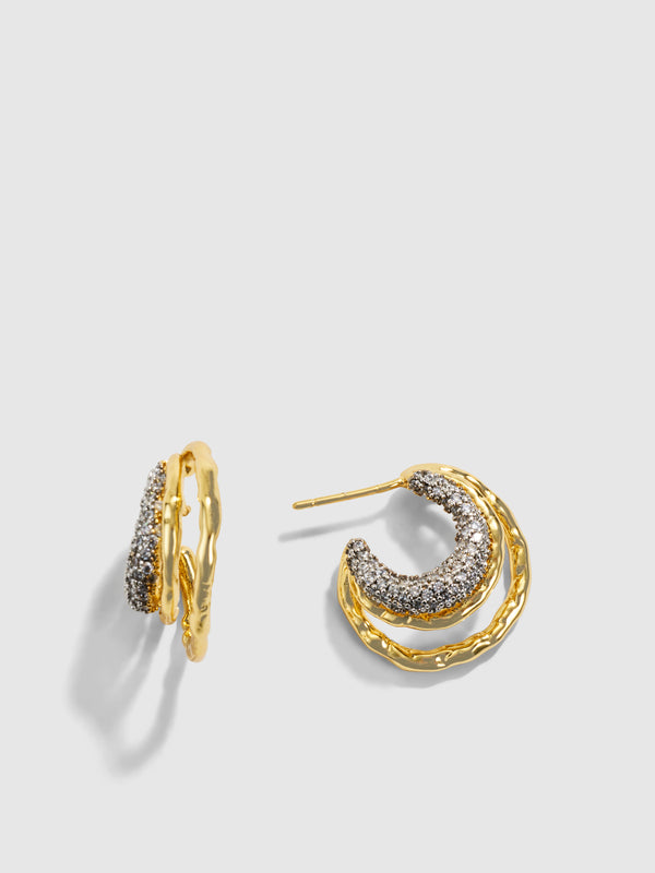 STELLA EARRING, close-up detail