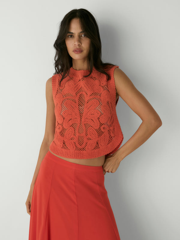 BELLA CROCHET TOP, close-up detail on size 8 model