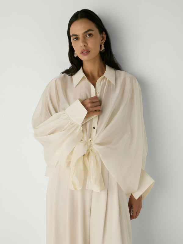 ANNA SHIRT, close-up detail on size 8 model